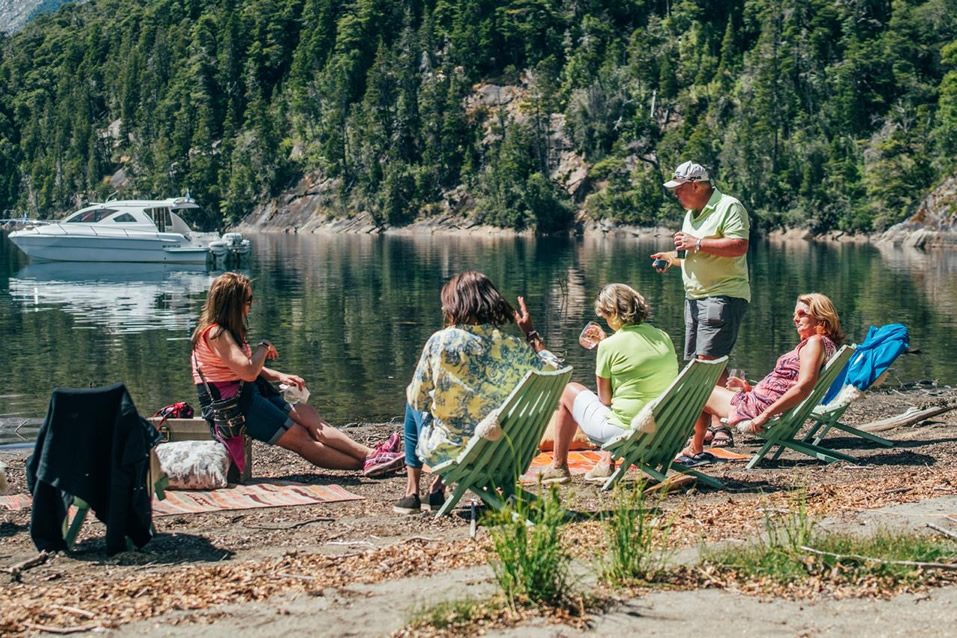 <h2>The Best of Argentina Escorted 2019 Feb 18</h2>11 Nights in Patagonia & Buenos Aires | 6 Rounds | February 18 – March 1